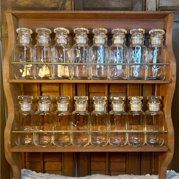 Rare Antique Wooden Spice Rack with 16 Glass Apothecary Jars Farmhouse - Picture 2 of 15